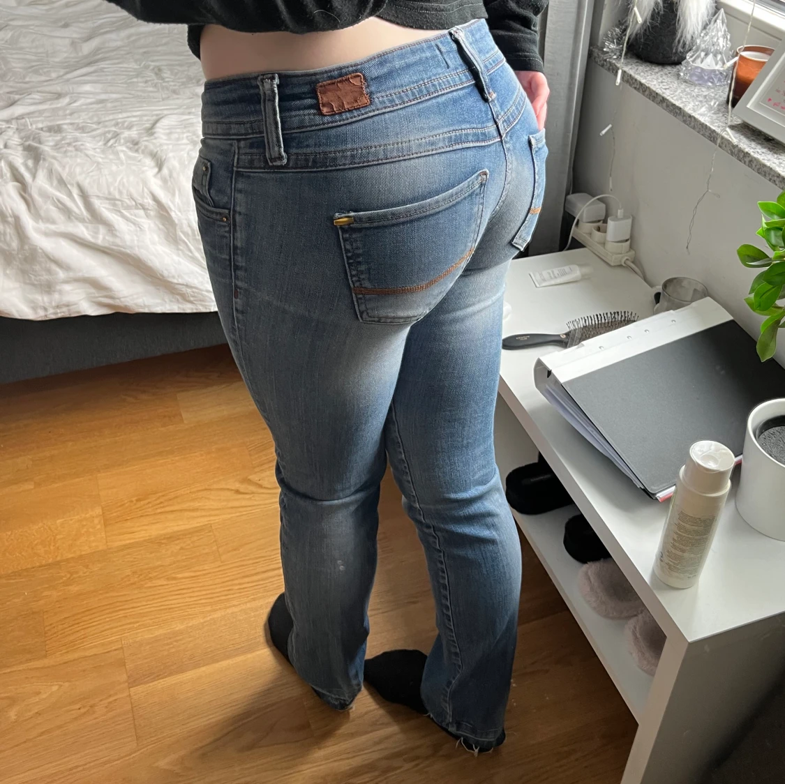 Blåa lågmidjade jeans  - 90