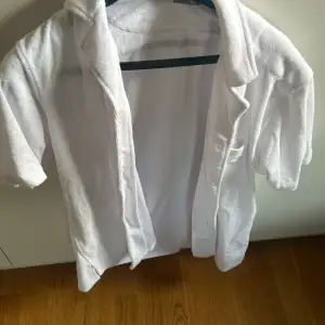 Frotté button up från John Henric använd sparsamt 7/10 skick 499kr nypris  Mitt pris 169