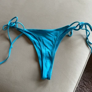 Bikiniunderdel  - Cheeky, helt ny från Adanola i strl S