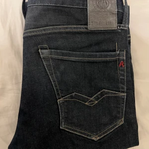Replay Jeans - Tja säljer nu ett par feta Replay Jeans | nypris - 1700kr | mitt pris - 399kr | skick 9/10 | skriva gärna på dm om frågor eller funderingar