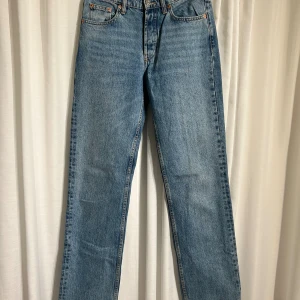 Raka zara jeans  - Säljer dessa raka zara jeans storlek 38
