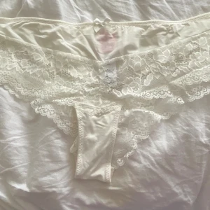 Hunkemöller spetstrosor (2XL) - Helt nya såklart Rök- och djurfritt hem