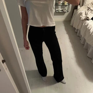 Kostymbyxa - Snygga kostymbyxor, säljer pågrund av att jag nästan har ett par likadana Nypris 499kr