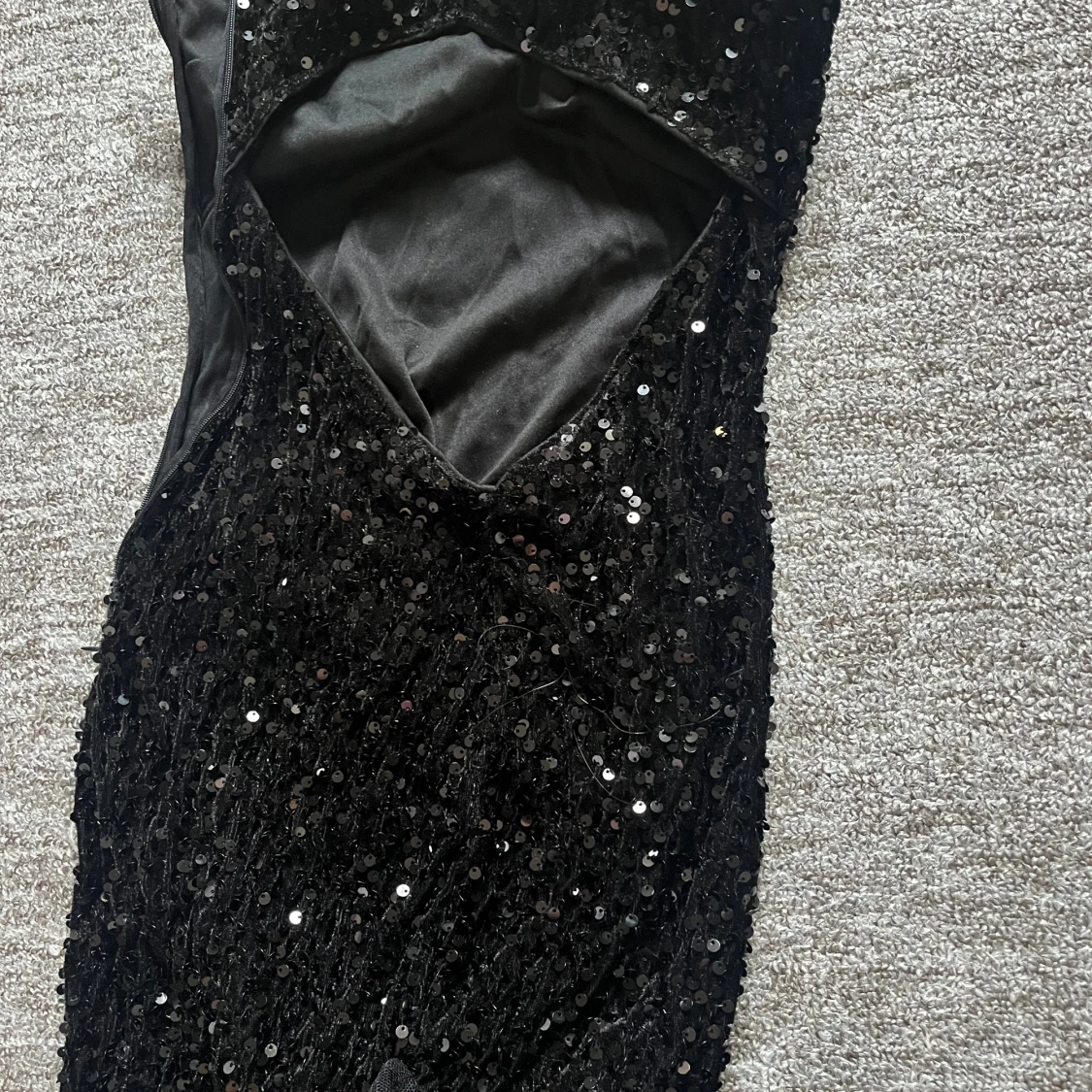 Svart glittrig balklänning ⚡️🖤 - 93