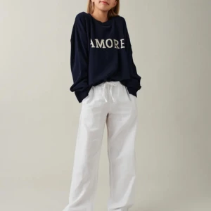 Vita linnebyxor - Vita linnebyxor från Gina Tricot. Inte använda så mycket och inga märken! Storlek 146/152 och säljer för 150kr❤️