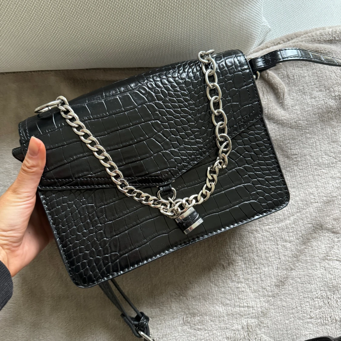 Väska stradivarius kedja lås  - 91