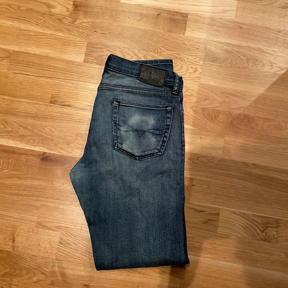 Ralph Lauren jeans - mycket bra skick - storlek W33x34L. Frågor? Skriv!. Jeans & Byxor.