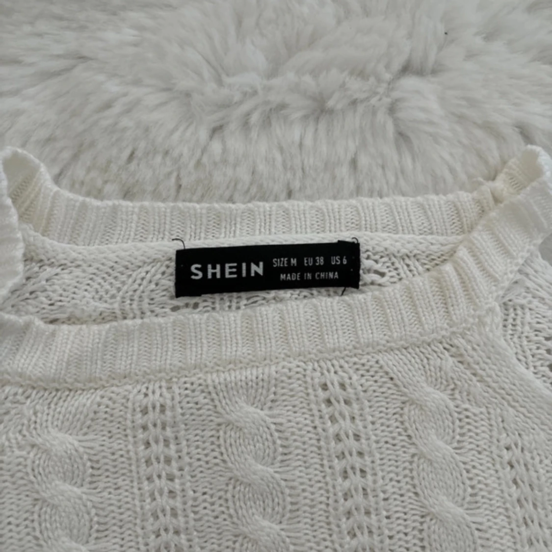 Gullig vit tröja  - 91