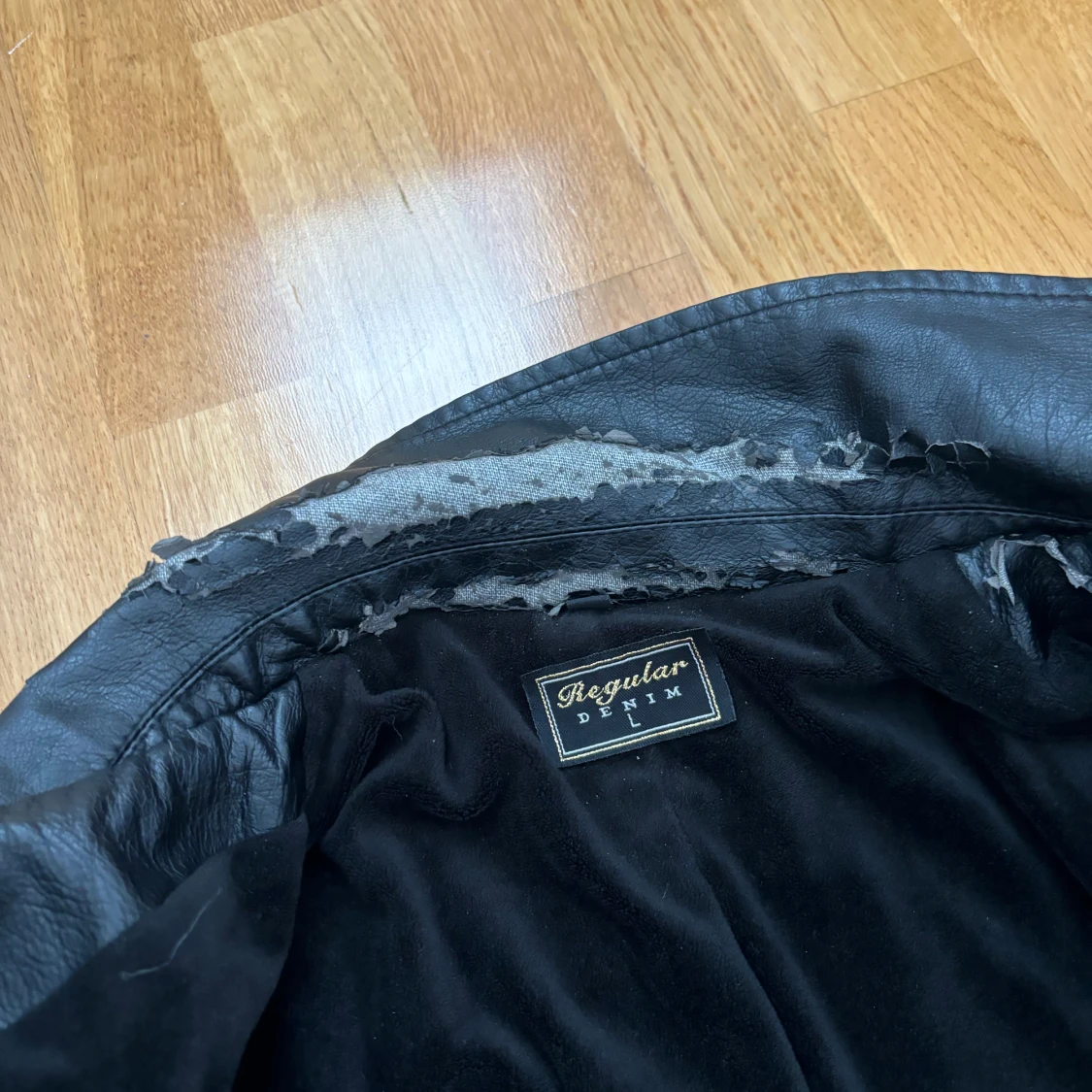 Svart skinnjacka  - 90