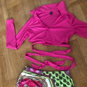 Sommar set M - Oandvänt fint sett från Shein i härliga sommarfärger. 