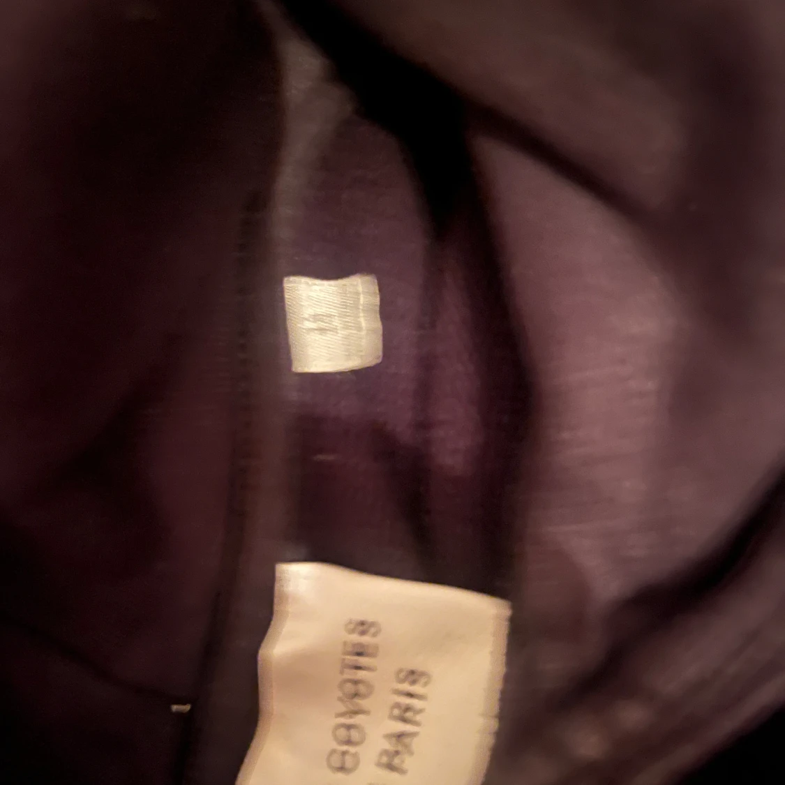 2 st Les Coyotes hoodies.  - 92