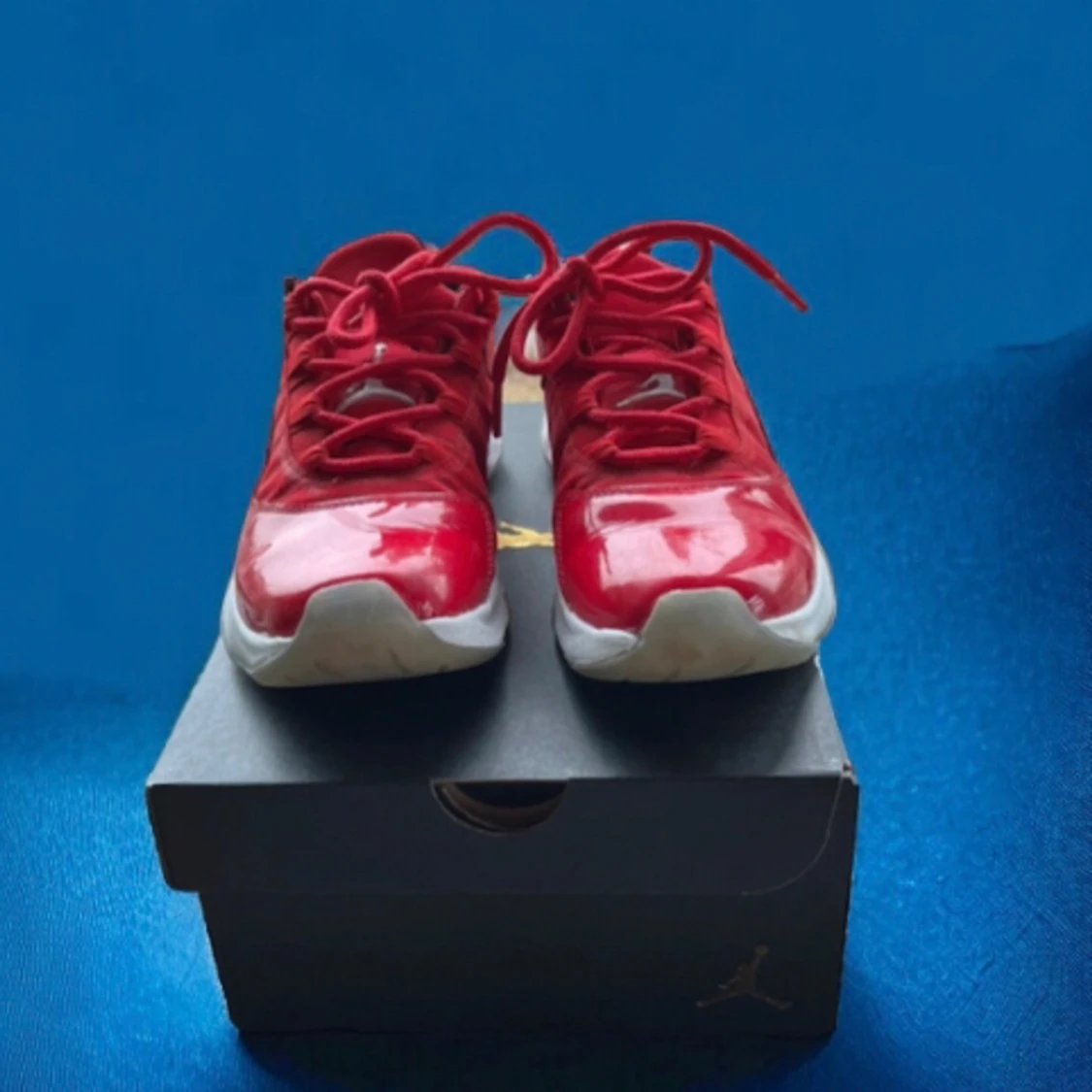 Jorden 11 red