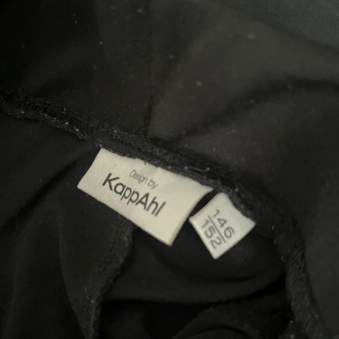 Svart kjol st 146/152 - 90