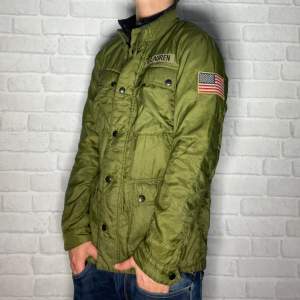 | Ralph Lauren filed jacket som är extremt svår att få tag på | Storlek M | Bra skick | Pris 499 |