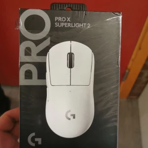 SUPERLIGHT2 PRO X - Nu finns de en skön Keyboard mys som heter SUPERLIGHT2 PRO X inne nuu Bra kvalitet inte öppet eller något så passa på att köpa den ni kommer inte att ångra er