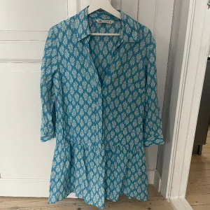 Klänning från zara - Nyskick har aldrig använt den. Storlek s💓