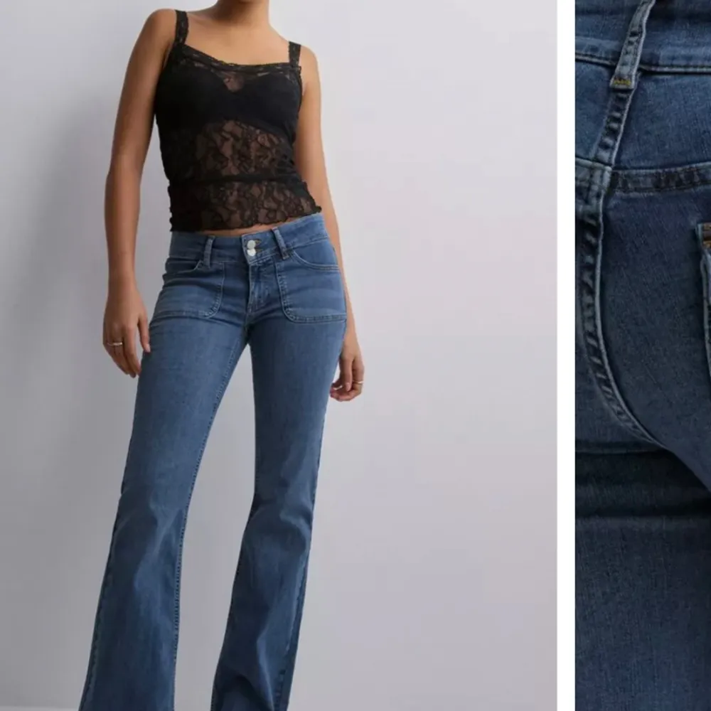 Säljer mina helt sprillans nya  lågmidjade bootcut jeans ifrån Nelly. Jeansen har en jätte fin mörkblå färg, med söta fickor med knappar på. Byxorna är sprillans nya och aldrig använda, dock är prislappen borta. Säljer då dessa inte kommer användas.. Jeans & Byxor.