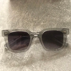 Chimi 04 grey - Sparsamt använda. Perfekta nu till sommaren 