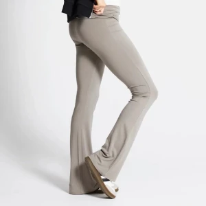 Beige yoga pants - Ny skick, säljer pga att jag vill ha en annan färg❤️från lager 157