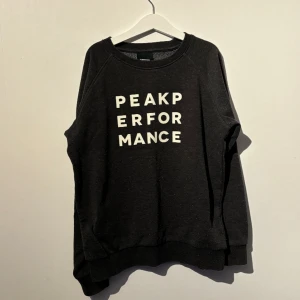 Peak performance tröja - Bra skick