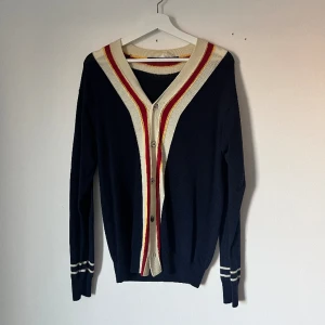 Junya watanabe  - CDG line cardigan Bra skikt inte så använd köpt secondhand 