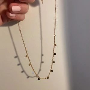 Halsband - Gulligt oanvänt halsband 