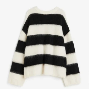 Hm mohair randig tröja - En jättesnygg tröja från hm, inga tecken på användning! Kan skicka mer bilder om det behövs!❤️❤️