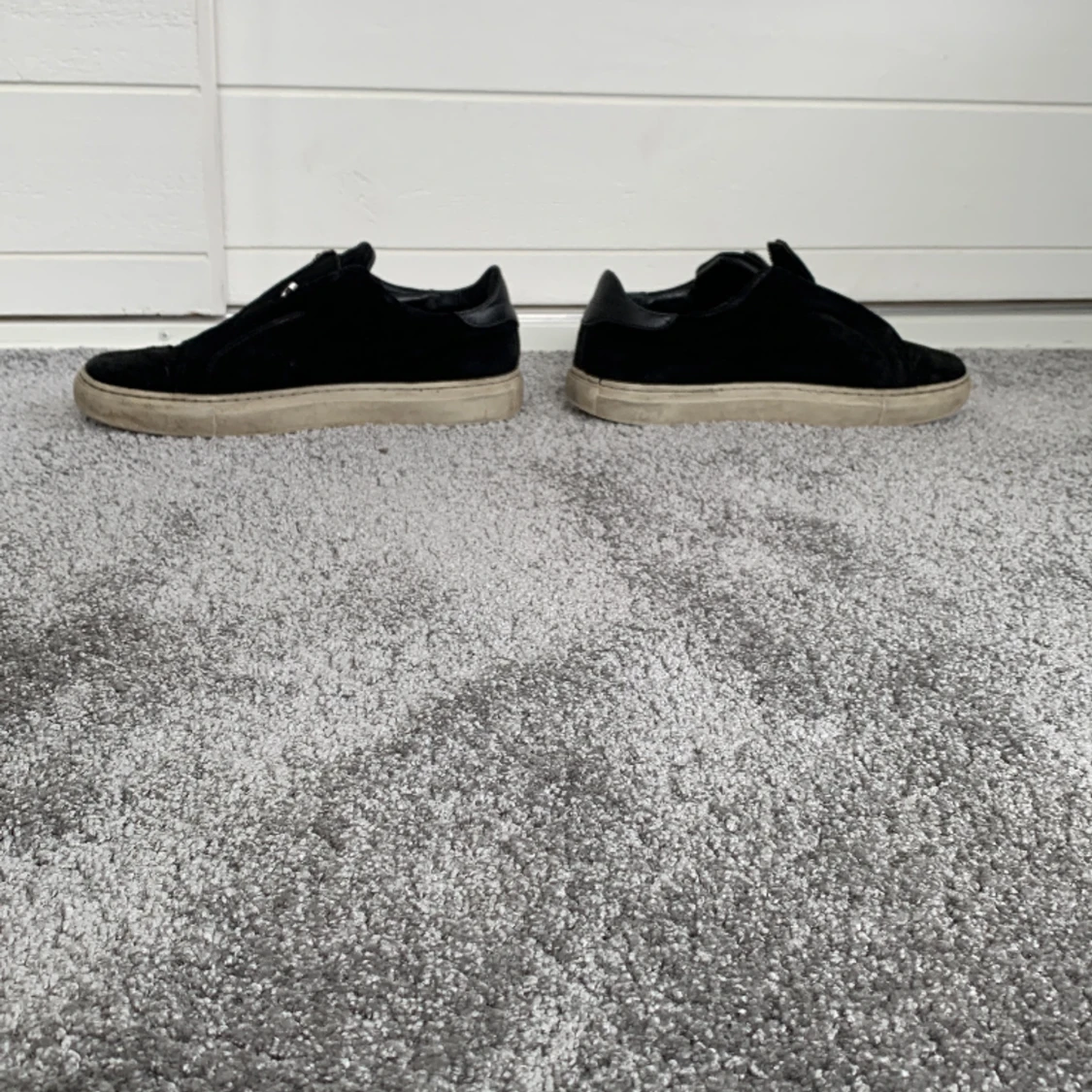 Axel arigato 360 zip svart mocka storlek 39-40                                                   - 91