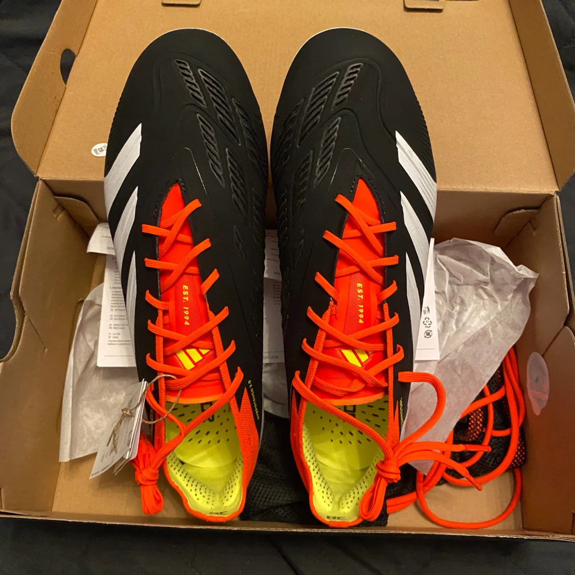 Fotbollsskor adidas  - 90