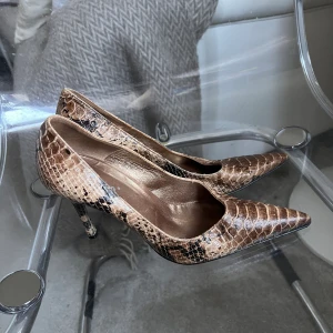 Ormskins klackar - Aldrig använt men de är vintage