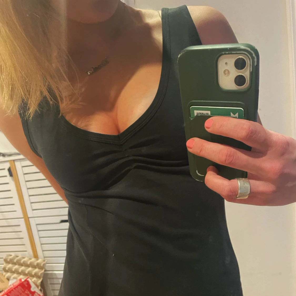 Svart tight klänning  - 90