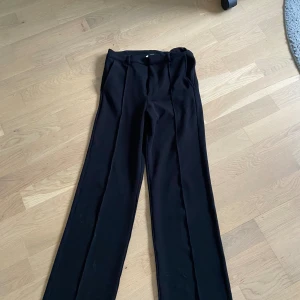 Kostym byxor  - Kostym byxor får Kappahl i storlek 158.