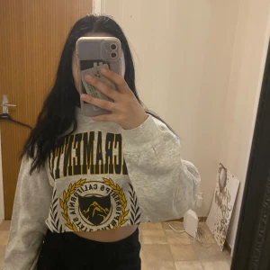 Crop  top  - En crop top i storlek xs  