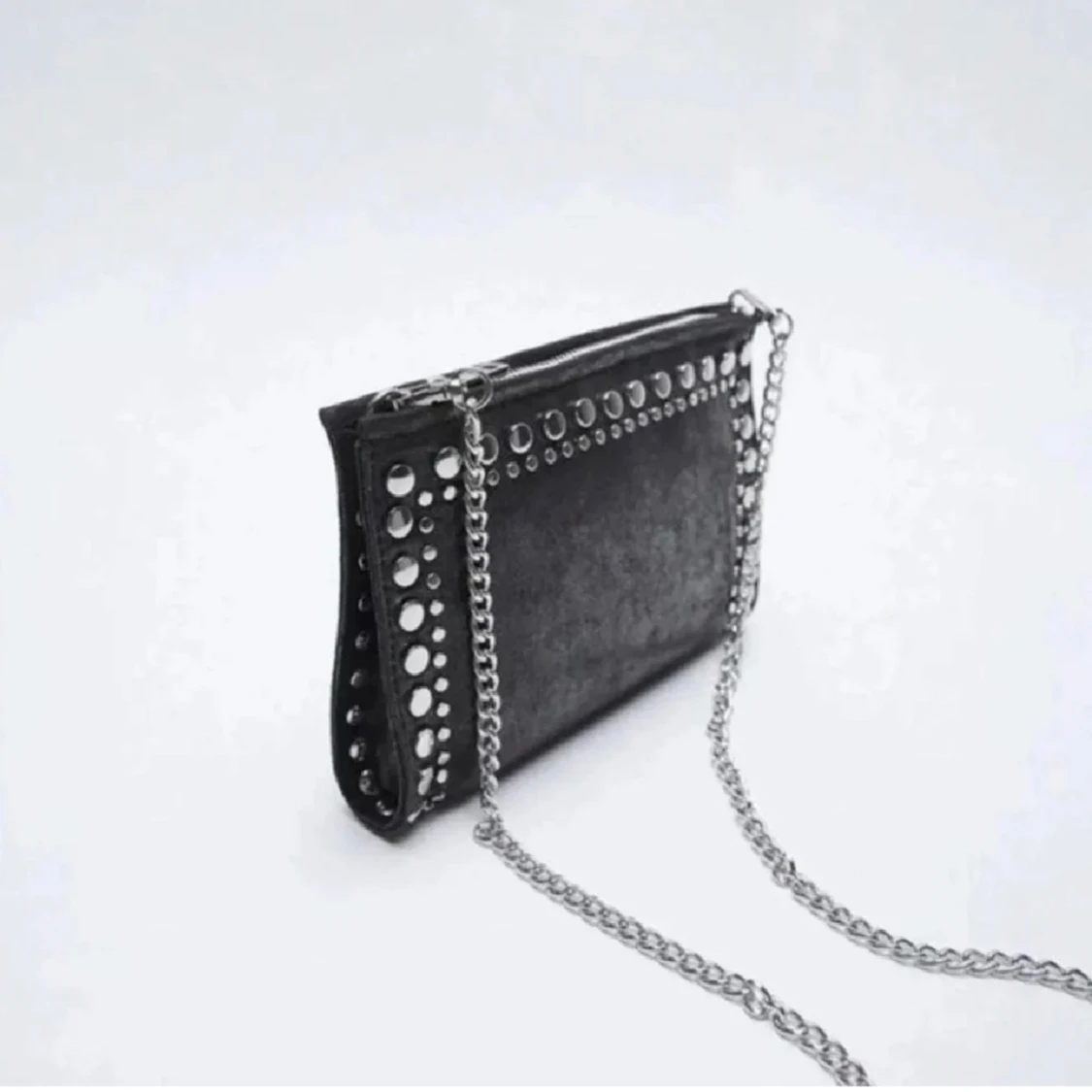 Slutsåld zara väska