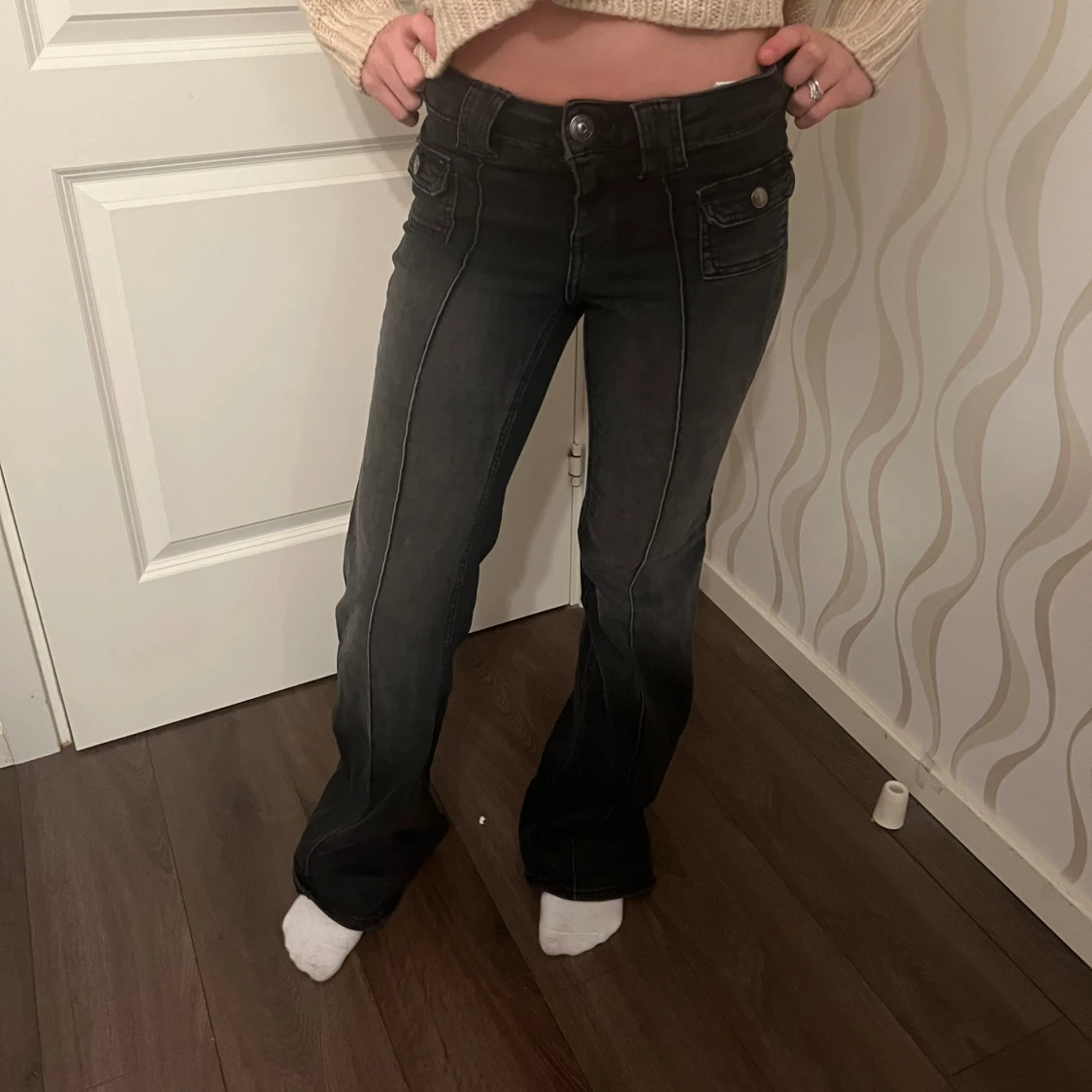 Snygga gråa jeans  - 90