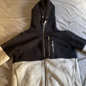 Sailracing  - Sailracing passar till vad som helst  Den är fin 