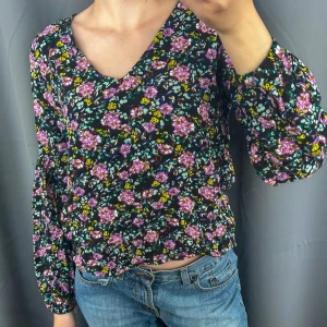 Blommig blus - Söt blus med blommor 🌸🌸 