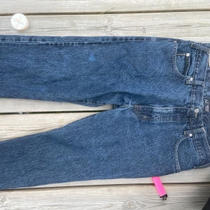 Armani jeans  - STL M skriv för mått  Bra skick bara använt typ 3 gånger tyckte inte om den 