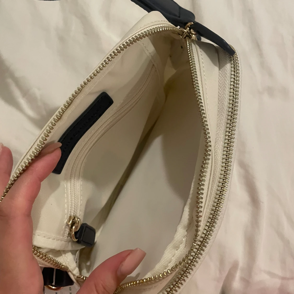 Tommy Hilfiger väska - 91