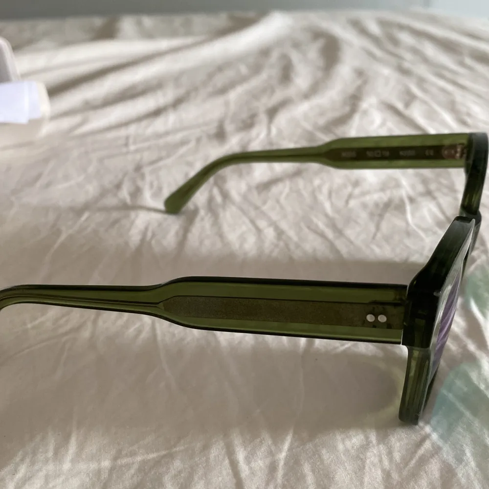 Underbara chimi solglasögon i färgen Kiwi i storlek #005 😍🥝 . Accessoarer.