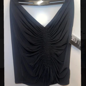 Kjol - Kjol från NELLY, aldrig använd med lapp kvar