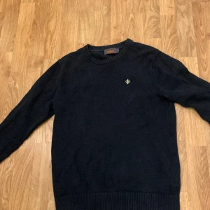 Morris tröja - Morris tröja Nypris 1300, väldigt lite använd  Storlek S, 