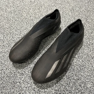 Adidas X Speedportal + 43 1/3 - Adidas X Speedportal + 43 1/3 Skick: 10/10 Storlek: 43 1/3 Pris: 1100