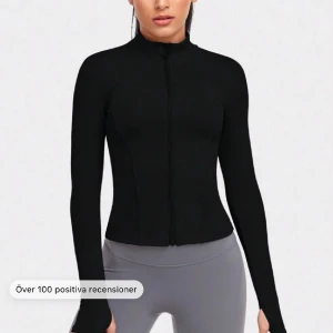 Träningskofta  - Strl S