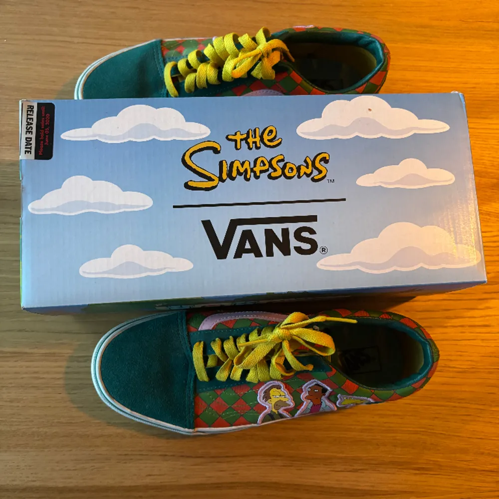 Säljer mina sällsynta Vans (The Simpsons) ”Moes” i storlek 38,5 använda ca 5 gånger.. Skor.