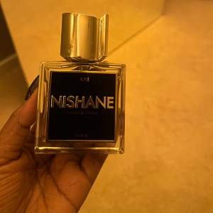 Helt ny, oanvänd Nishane Ani 50ml parfym säljes!