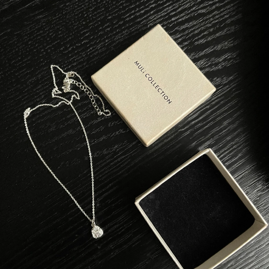 Halsband från Muli collection  - 90