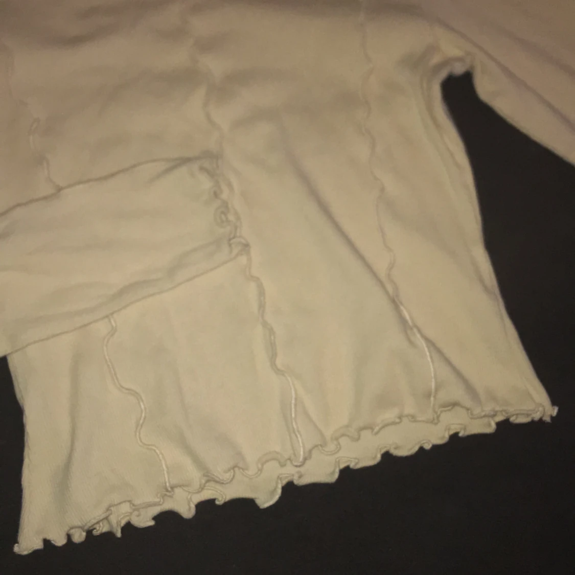 Lång armad beige tröja - 90