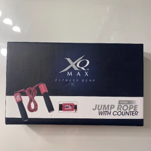 Hopprep - Säljer nu en oöppnad förpackning med ett hopprep som räknar varv. Har rensat och vill bli av med allt så priset går att diskutera!!