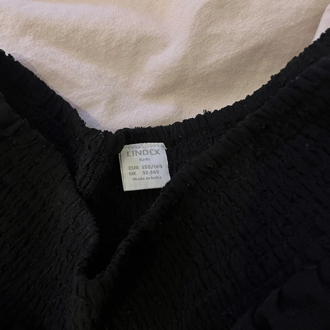 Svart volang kjol - 91